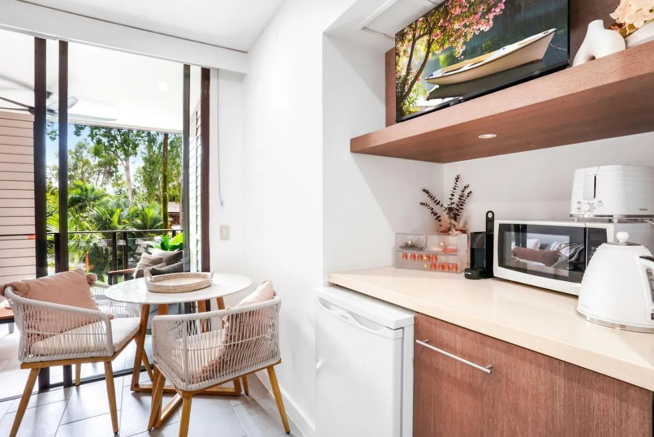 Studio 225 At Sea Temple Palm Cove Australia